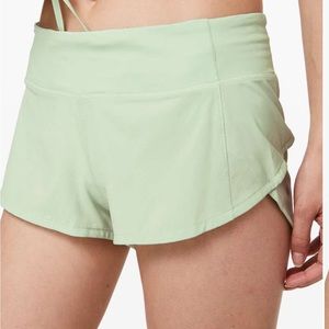 mint green lululemon 2.5 inch speed up shorts